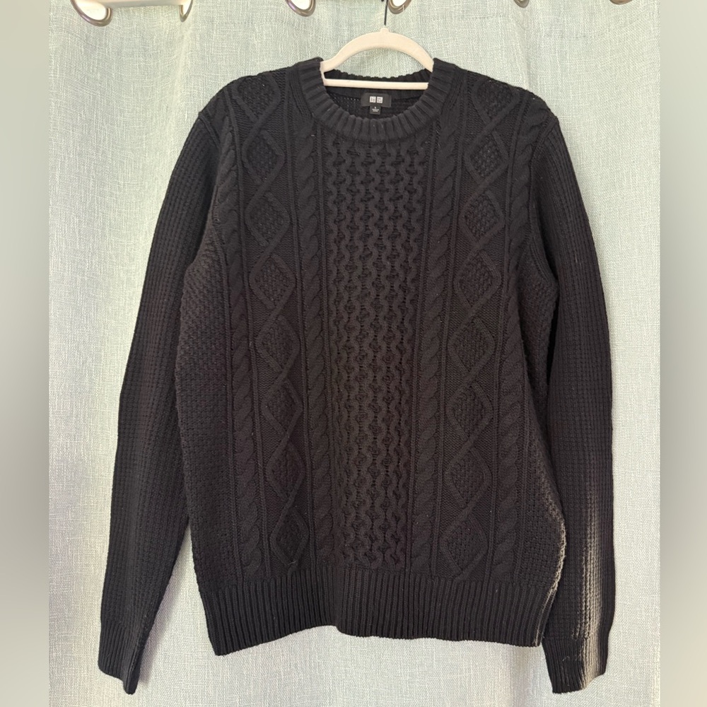 Uniqlo Men's Textured Black Crewneck Sweater